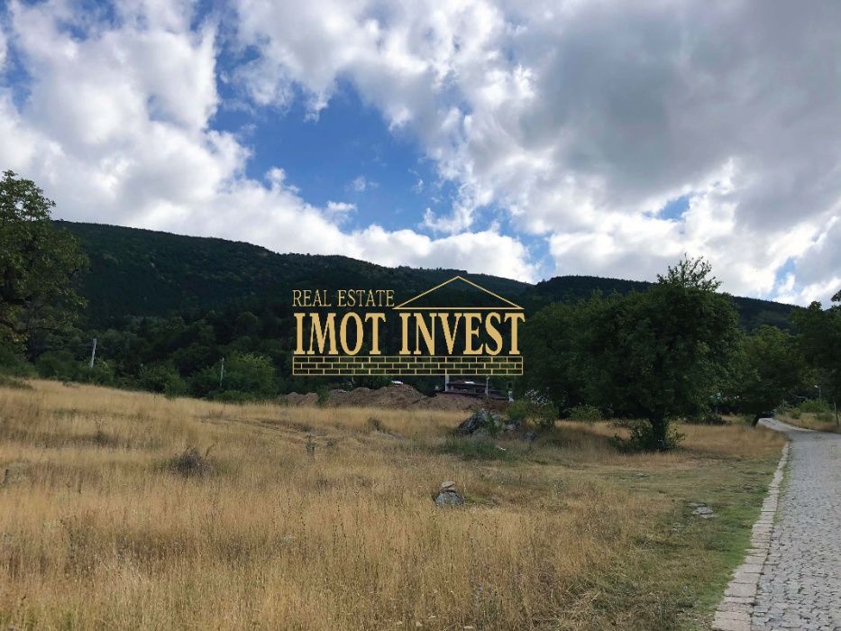 Продава се Парцел в Карлово - 1400 кв.м за 86 €/кв.м - Снимка #1