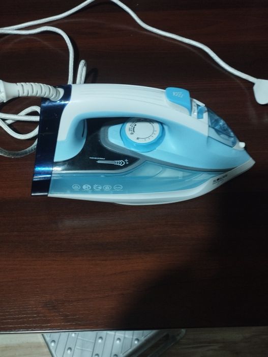 Продается утюг в отличном состоянее