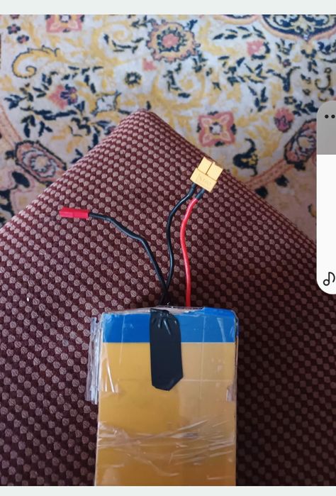 Incarcator  si acumulator trotineta