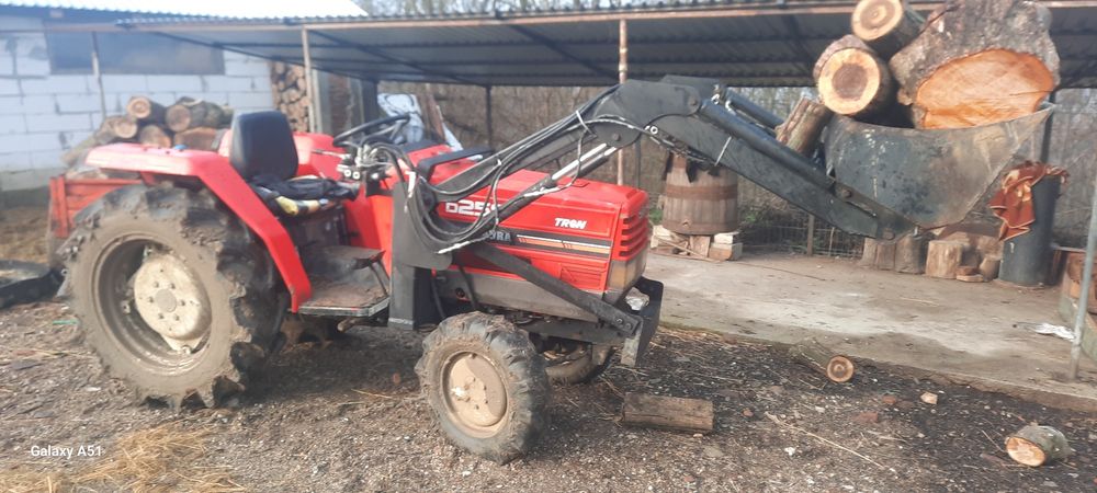 Tractor japonez Shibaura