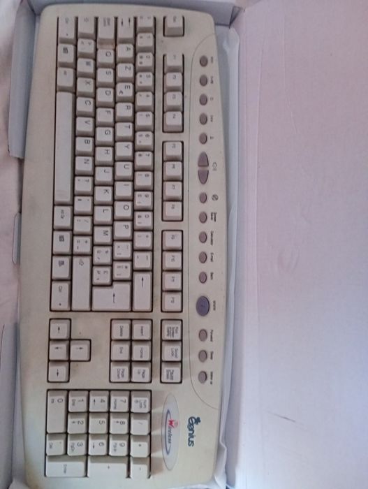 Tastatură prin wailes
