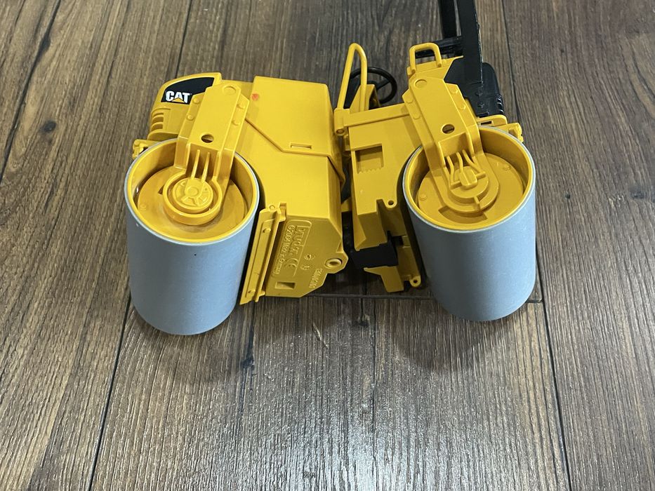 BRUDER валяк CAT 02433