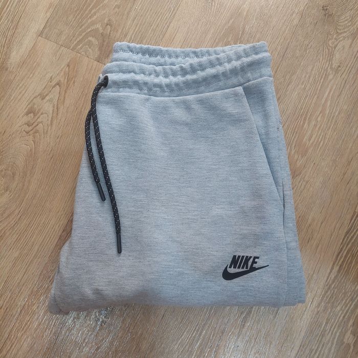 Сив Nike tech fleece комплект