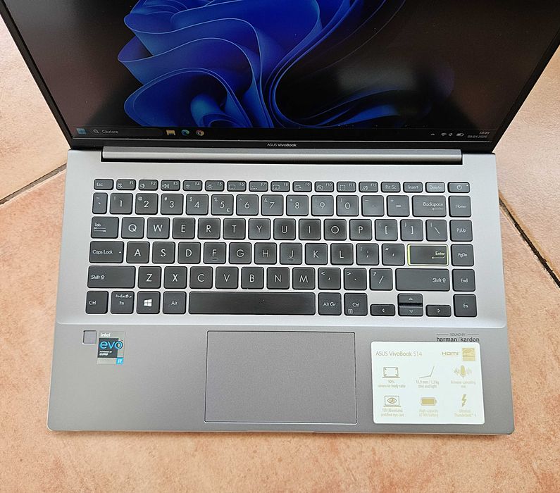 Laptop ASUS VivoBook S14-S435EA