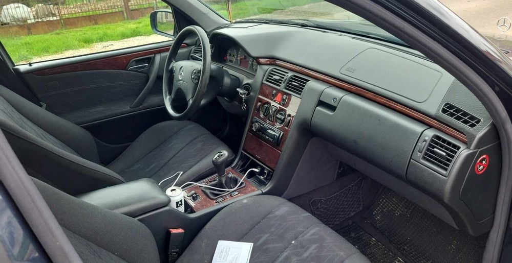 Mercedes E class w210