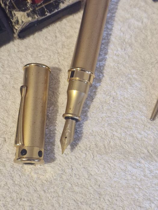 Pixuri si stilouri cross parker waterman