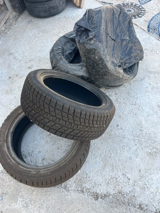 Шины зимные 215/50R17