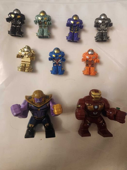 9 минифугурки от алтернативен конструктор