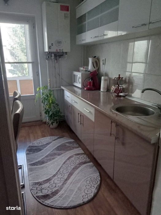 Vând apartament cu 2 camere Mioveni-Robea, etaj 1