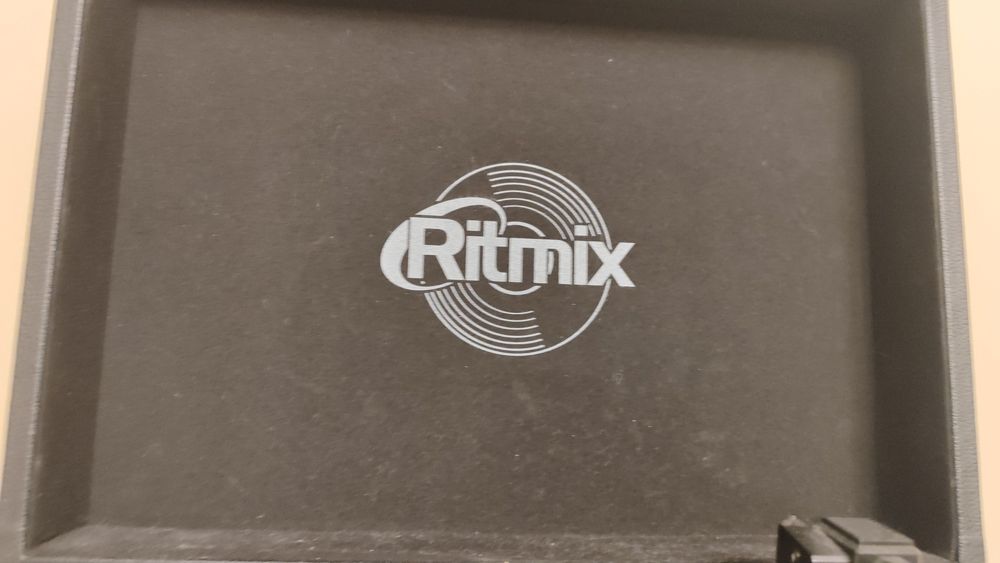 Виниловый проигрыватель Ritmix LP-120B