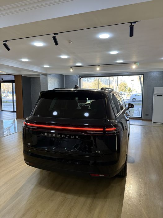 Leapmotor C16 280 LiDAR Supreme 6-seater hybrid