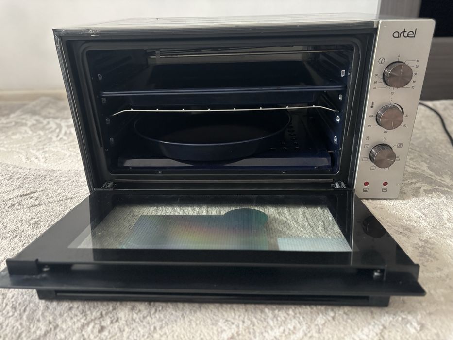 Продам Духовую печь Artel 42литра