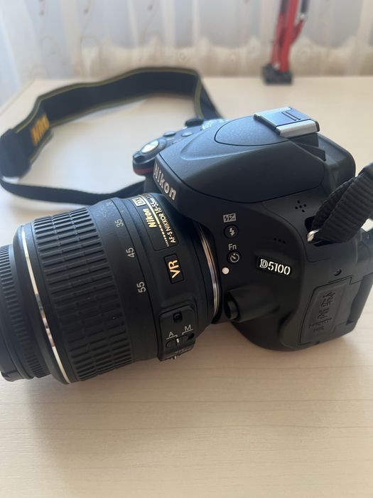 Продам фотокамеру Nikon D5100
