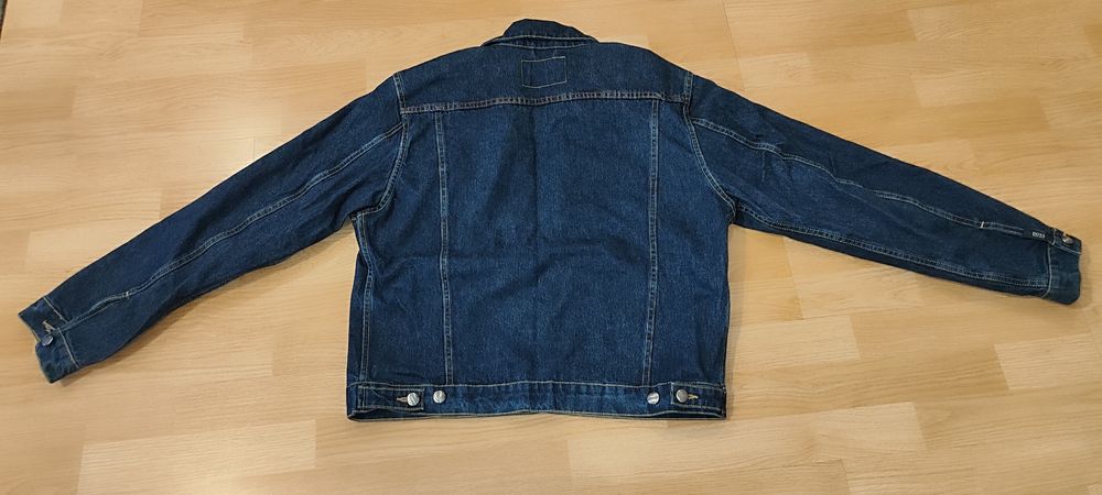 Джинсовая куртка Hugo Boss