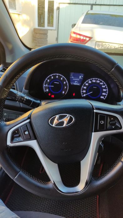Автомобиль Hyundai  солярис
