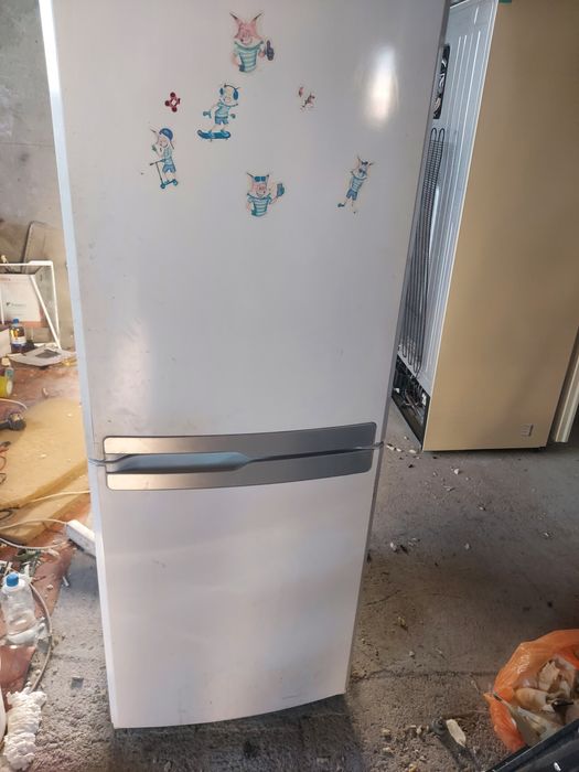 Самсунг холодильник продам