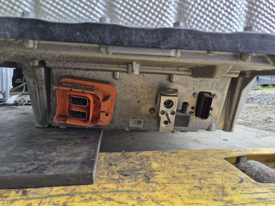 Baterie bmw f45 e225 xDrive 1.5 benzina hibrid cod 9494490 8636389