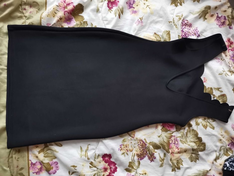 Дамска черна рокля