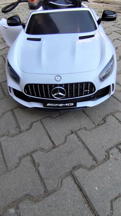 Mașina cu telecomanda mercedes benz amg