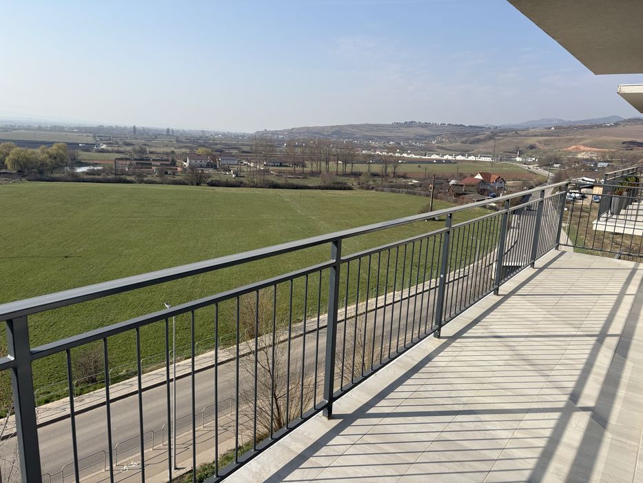 Inchiriez apartament in bloc nou, utilat si mobilat, 2 camere