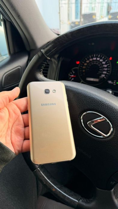 Продам  Samsung A5  3/32 NFC