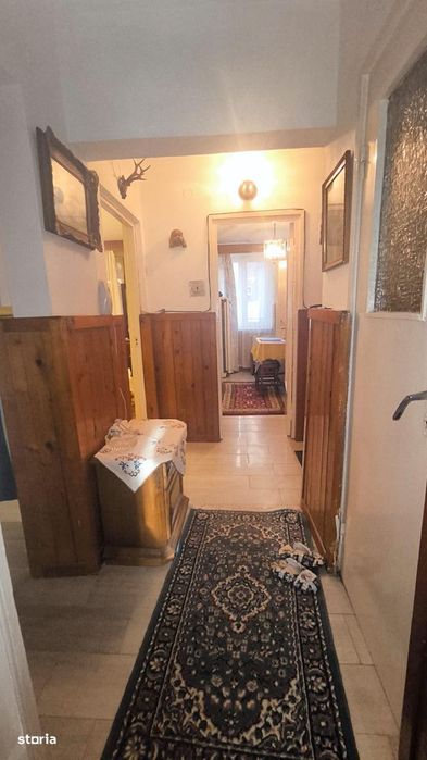 Apartament 3 camere de vânzare – Ultracentral Petroșani, Strada Horia