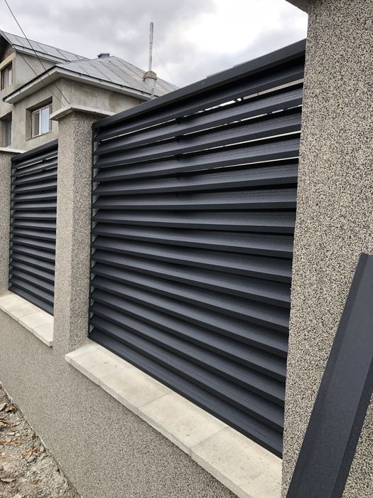 Gard Luvru PLUS, tip jaluzea culoare grande mat, grosime 0.5mm