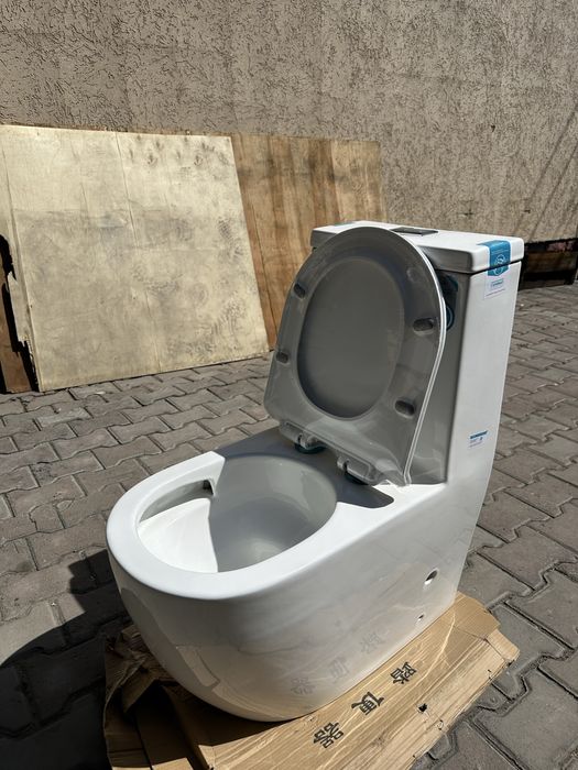 Унитаз новый литой торнадо