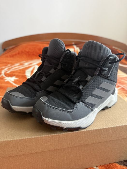 Adidasi copii dIferite modele
