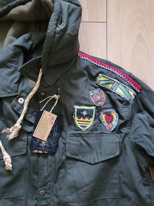 Мъжка парка с нашивки