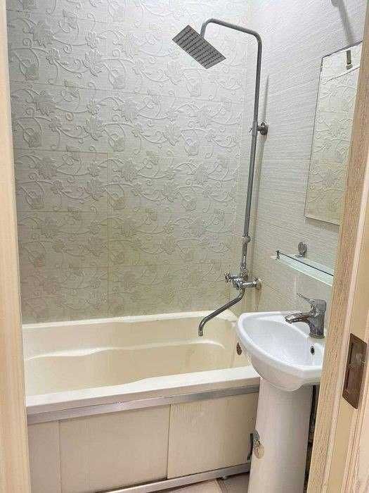 *метро Айбек,улица Саида Барака,3ком квартира 74м2.Под сдачу в центре