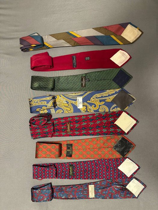 Колекция от 100 маркови вратовръзкиGucci,Dior,Kenzo,Yves Saint Laurent