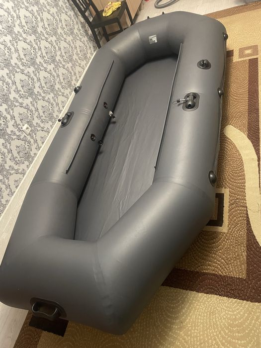 Продам лодку пвх аквамастер 300