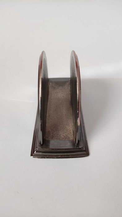 Масивен метален салфетник