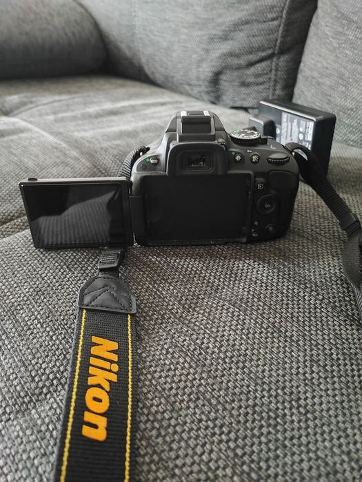 Camera foto NIKON DSLR D5100