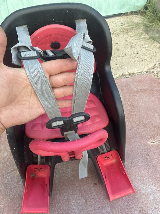 Продается два детских кресла на велосипед