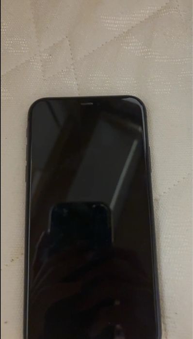 Продаю iPhone 11 отличное соостояние