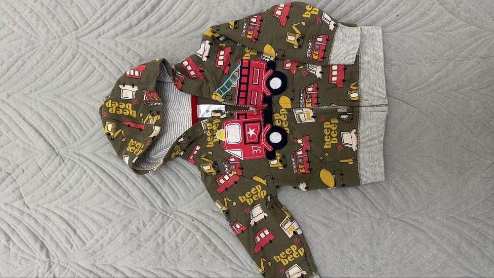 Продам детские вещи