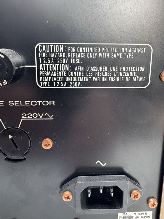 Marantz amplificator  PM 64II Quarter A