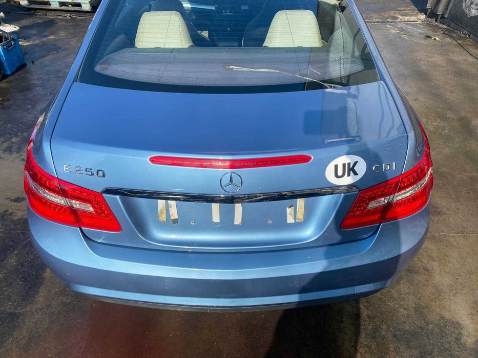 dezmembrez Mercedes E class 250d  coupe W207/bara spate w207/far w207