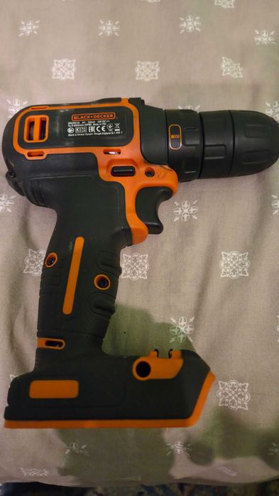 Surubelnita electrica Black Decker BDCDC18 cu 2x acumulatori
