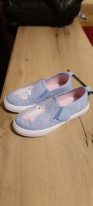 Нови красиви  кецове за момиче номер 28