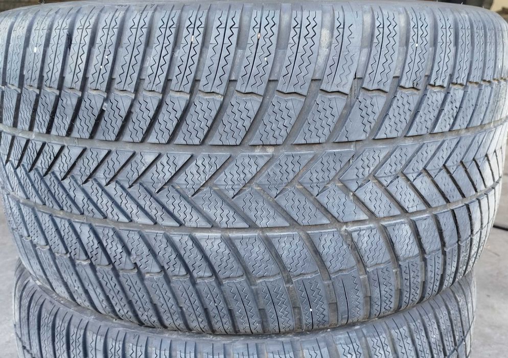 Зимни гуми 315 35 20 BRIDGESTONE - 2 бр. DOT 2223