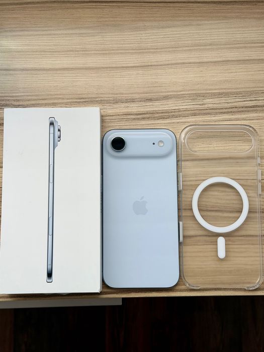 iPhone Air 256 GB Sky Blue чисто нов