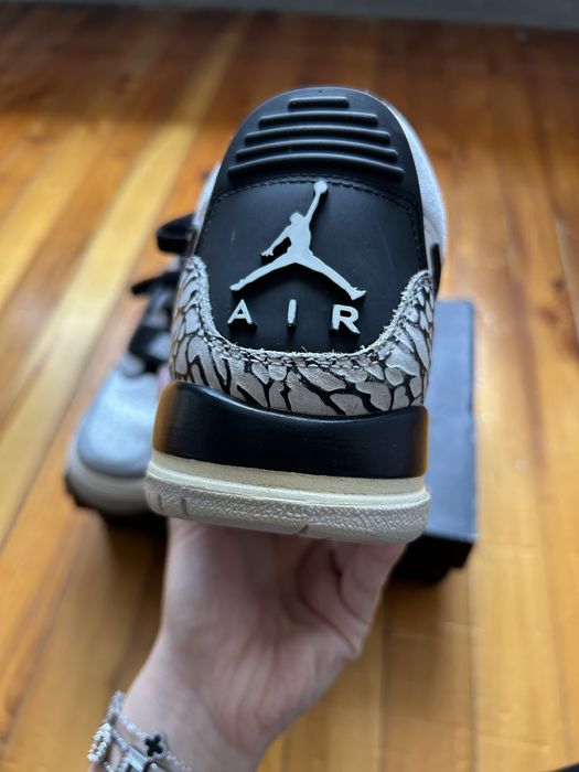 Jordan Legacy обувки