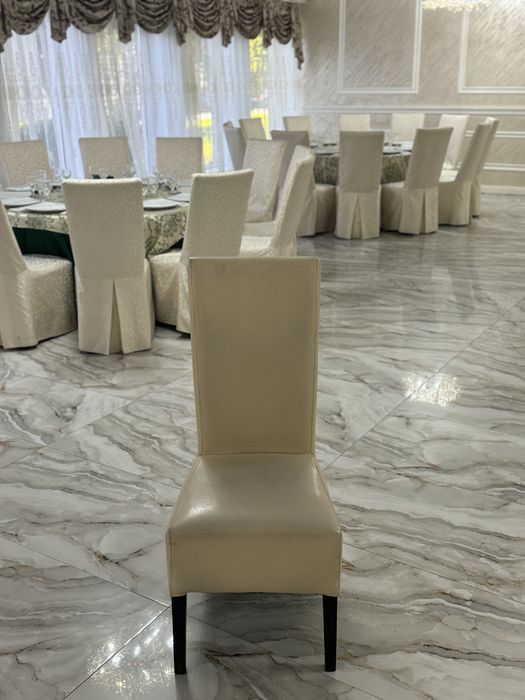 Scaune elegante pentru evenimente - stare foarte buna