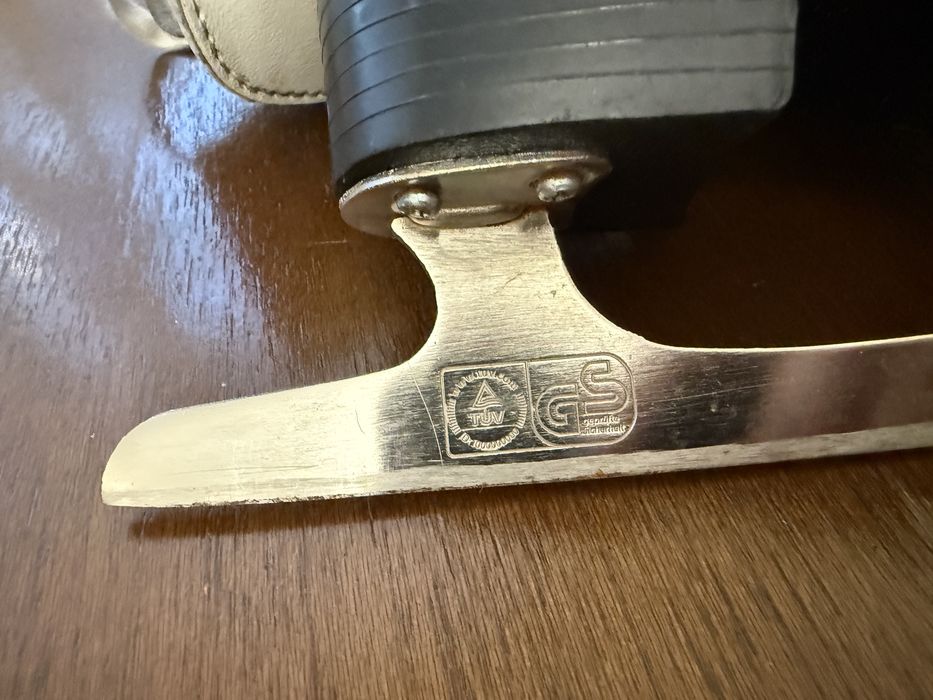 Полупрофессиональные коньки Graf Montana Gold