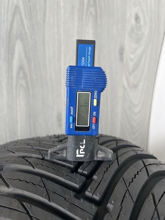 Всесезонни гуми 215/50/18 Maxxis