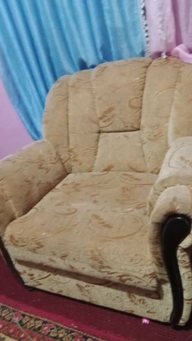 Диван, кресло оч жигарранг