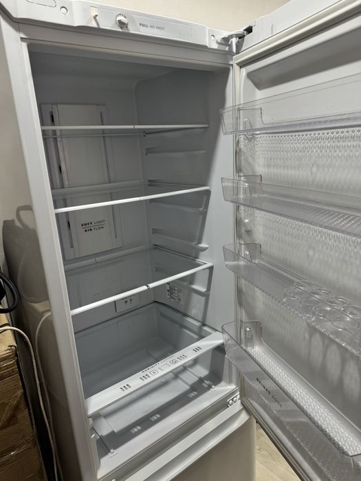 Продам холодильник